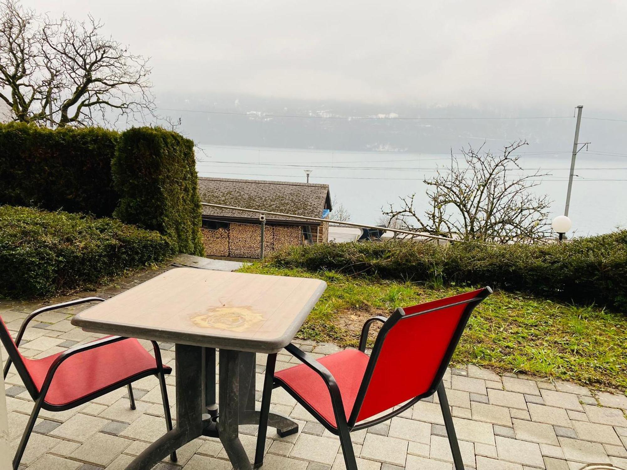 Lake Facing Studio Niederried bei Interlaken Dış mekan fotoğraf